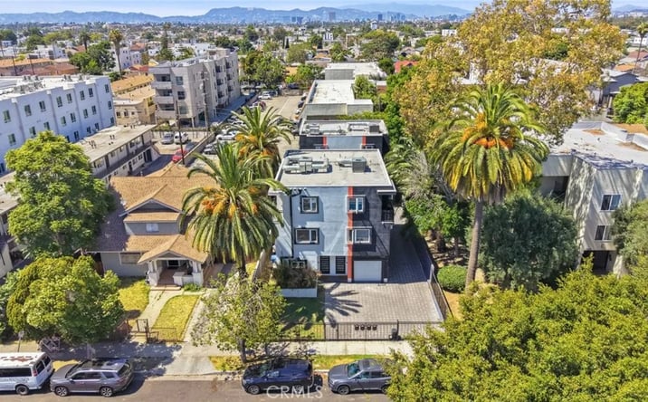 Pictures of Multifamily property located at 1233 W 39th, Los Angeles, CA 90037 for sales - image #1