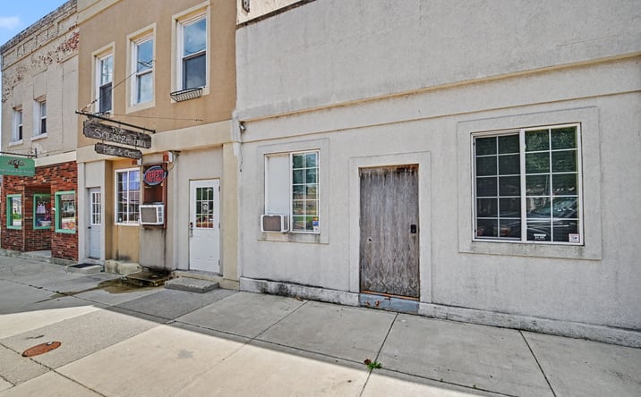 Pictures of Retail, Mixed Use, Business for Sale property located at 126 E MCCONNELL ST, OXFORD, IN 47971 for sales - image #1