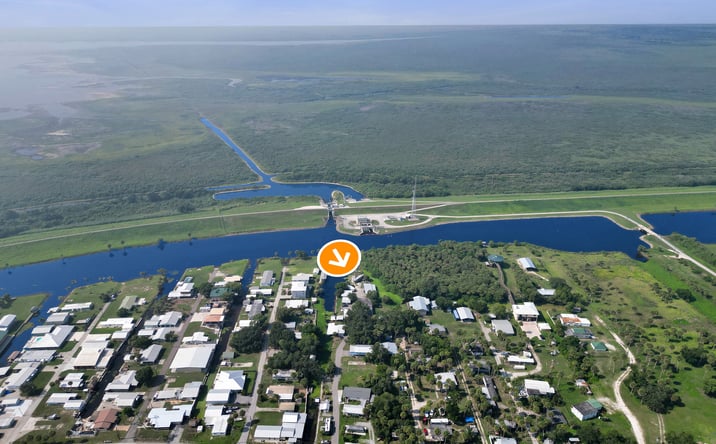 Pictures of Multifamily, Hospitality, Mobile Home Park property located at 1069 Marina Lane, Moore Haven, FL 33471 for sales - image #1