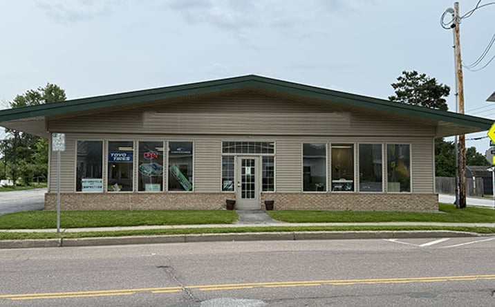 Pictures of Retail, Office, Industrial property located at 158 Lake Street, St Albans, VT 05478 for sales - image #1
