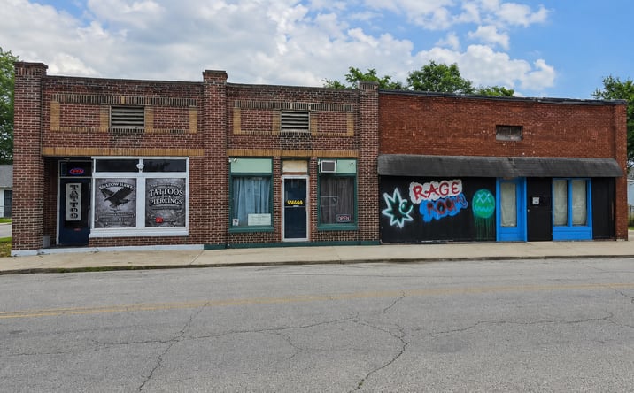 Pictures of Retail, Office, Mixed Use property located at 329 E 13th St, Anderson, IN 46016-1732 for sales - image #1