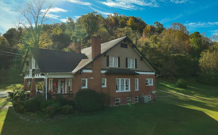 Pictures of Retail, Hospitality property located at 1006 Cherohala Skyway, Tellico Plains, TN 37385 for sales - image #1