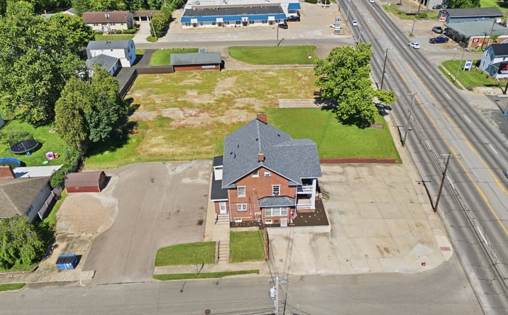 Pictures of Retail, Mixed Use property located at 3727 LINCOLN WAY E, MASSILLON, OH 44646-8620 for sales - image #1