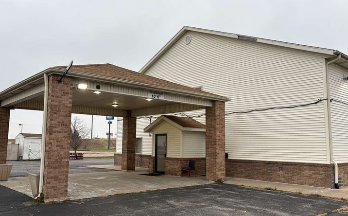 Pictures of Business for Sale property located at 5 Cavalry Dr, Wenona, IL 61377 for sales - image #1