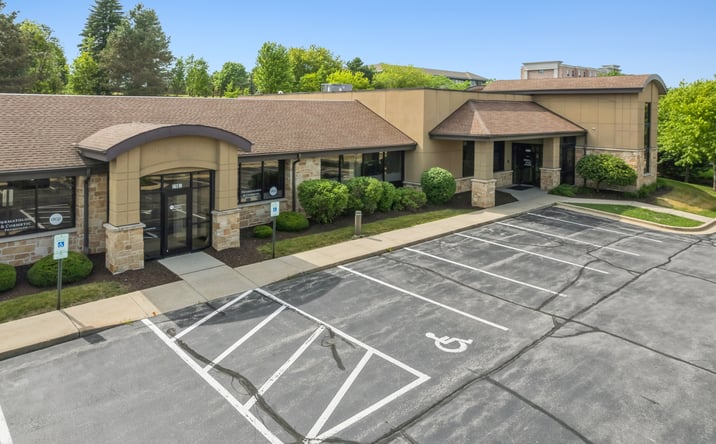 Pictures of Retail, Office property located at 2090 CONTINENTAL DR, WEST BEND, WI 53095-7848 for sales - image #1