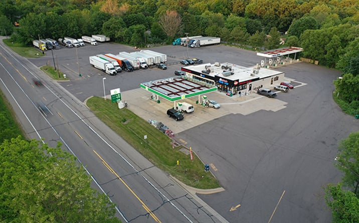 Pictures of Retail property located at 4647 West Columbia Avenue, Battle Creek, MI 49015 for sales - image #1