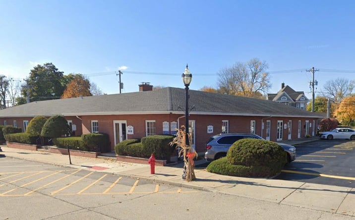 Pictures of Office property located at 20 Grant Street, Crystal Lake, IL 60014 for sales - image #1
