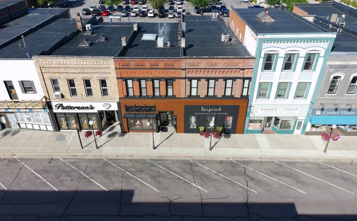 Pictures of Retail property located at 119 N Minnesota St, New Ulm, MN 56073 for sales - image #1