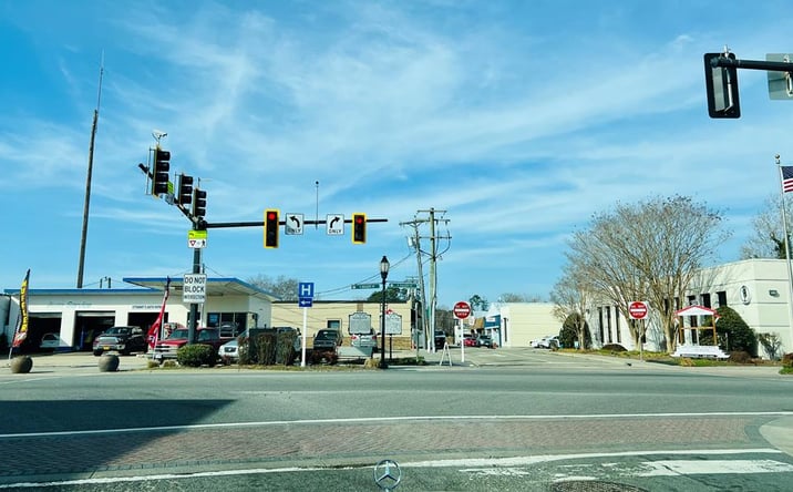 Pictures of Retail, Business for Sale property located at 1 S Main Street, KILMARNOCK, VA 22482 for sales - image #1