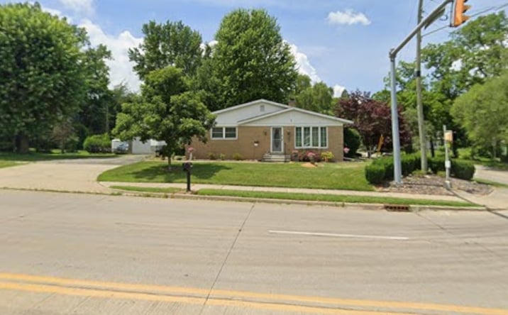 Pictures of Office property located at 3807 South Ironwood Drive, South Bend, IN 46614 for sales - image #1