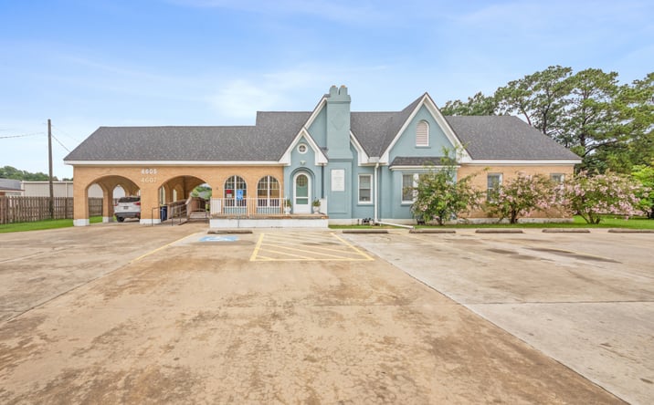 Pictures of Office, Mixed Use property located at 4605 N UNIVERSITY AVE, CARENCRO, LA 70520-3911 for sales - image #1