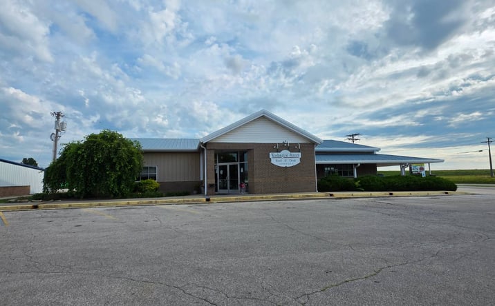 Pictures of Office property located at 1843 E 28th St, Trenton, MO 64683 for sales - image #1