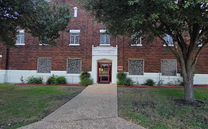 Pictures of Retail, Office, Mixed Use property located at 701 DAVIS ST, TAYLOR, TX 76574-2732 for sales - image #1