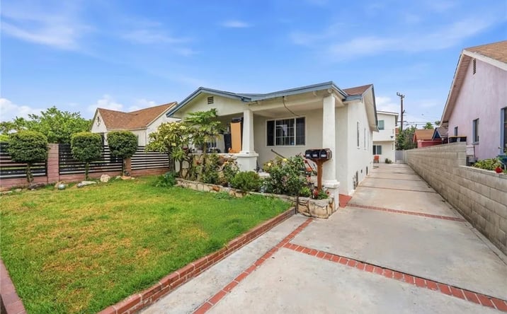 Pictures of Multifamily property located at 622 Eastmont, Los Angeles, CA 90022 for sales - image #1