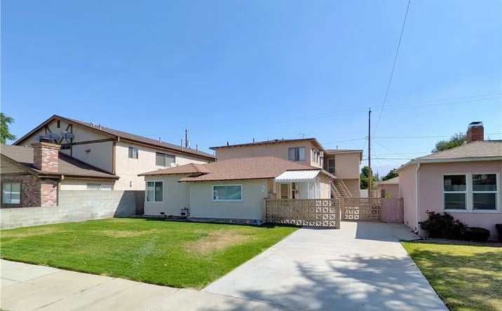 Pictures of Multifamily property located at 652 N Whitnall Highway, Burbank, CA 91505 for sales - image #1