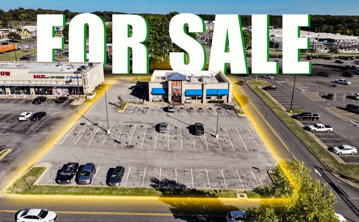 Pictures of Retail property located at 3513 E Race Ave, Searcy, AR 72143 for sales - image #1