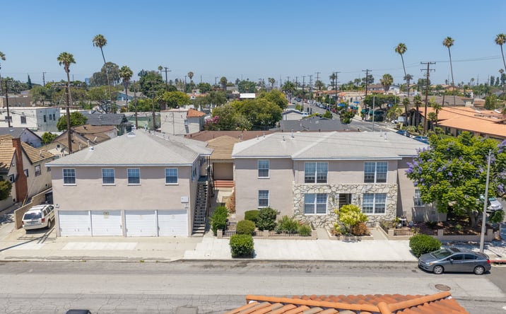 Pictures of Multifamily property located at 927 Belmont Avenue, Long Beach, CA 90804 for sales - image #1