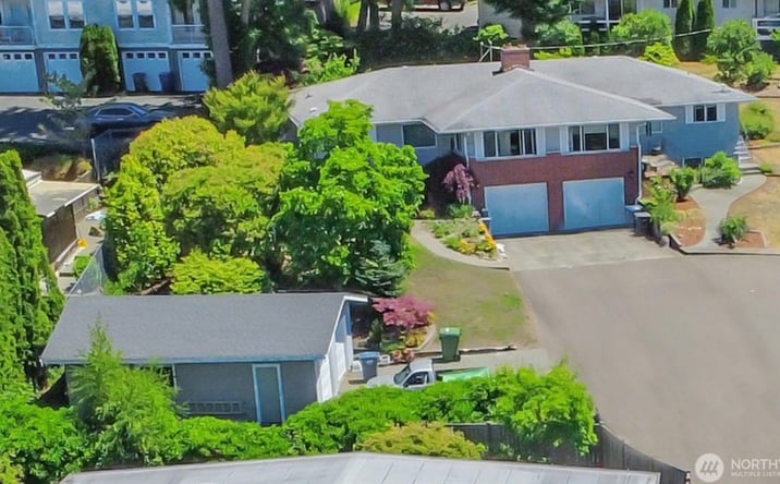 Pictures of Multifamily property located at 1911 Willow Lane W University Place, University Place, WA 98466 for sales - image #1
