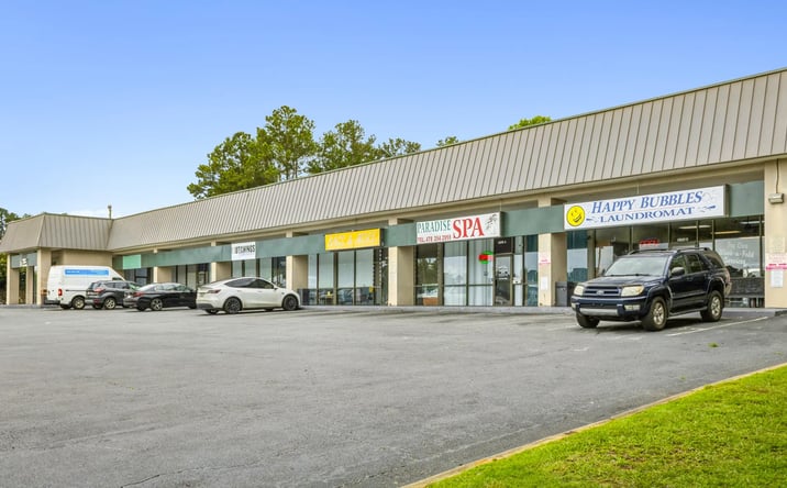 Pictures of Retail property located at 3200 Northside Drive, Macon, GA 31210 for sales - image #1