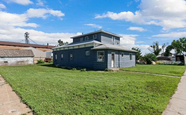 Pictures of Multifamily property located at 603 Washington St, Miles City, MT 59301 for sales - image #1