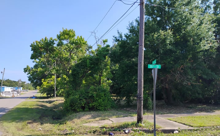 Pictures of Land property located at 2001 30th Street, Gulfport, MS 39501 for sales - image #1