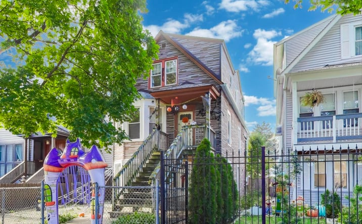 Pictures of Multifamily property located at 4322 N Monticello Avenue, Chicago, IL 60618 for sales - image #1