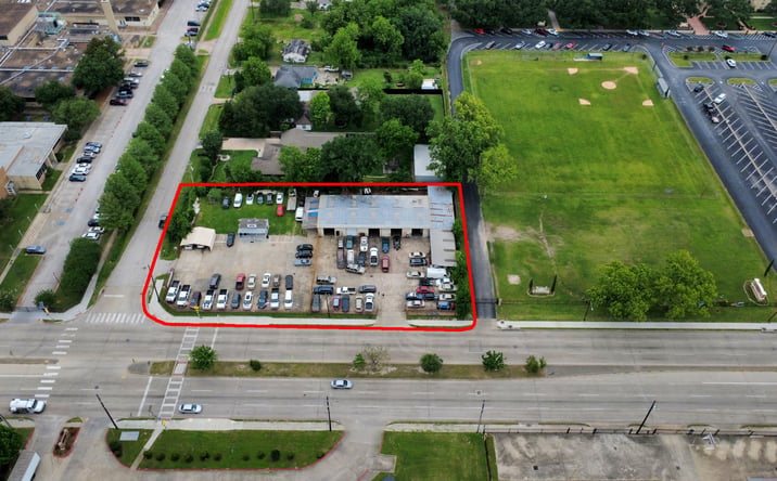 Pictures of Retail property located at 703 E Little York Road, Houston, TX 77076-1626 for sales - image #1