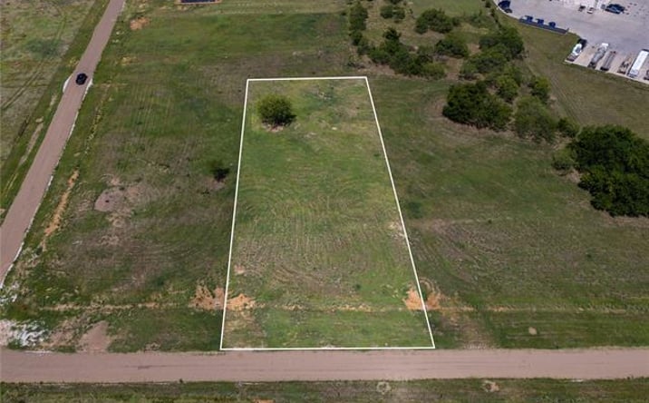 Pictures of Land property located at Lot 4 Lakewood Drive, Whitney, TX 76692 for sales - image #1