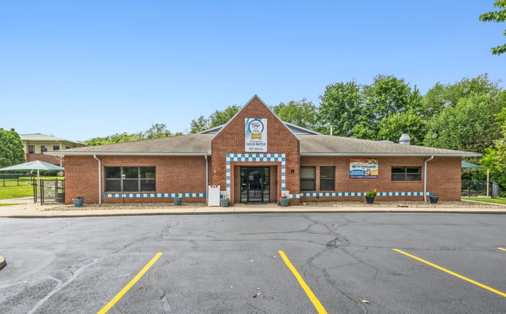 Pictures of Retail property located at 3475 Embassy Parkway, Fairlawn, OH 44333 for sales - image #1