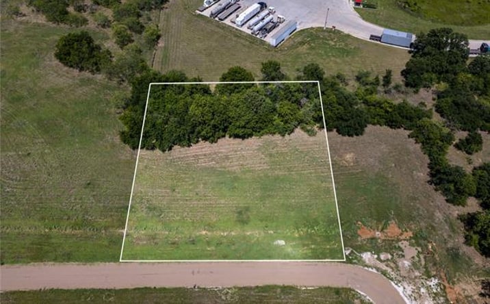 Pictures of Land property located at Lot 6 Lakewood Drive, Whitney, TX 76692 for sales - image #1
