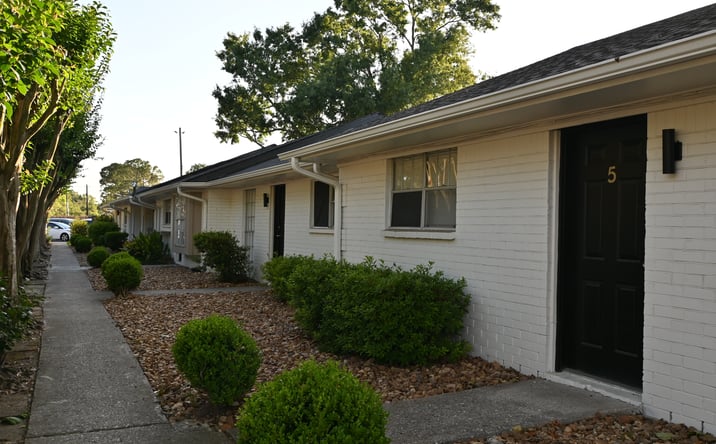 Pictures of Multifamily property located at 2104 JAMES BOWIE DR, BAYTOWN, TX 77520 for sales - image #1