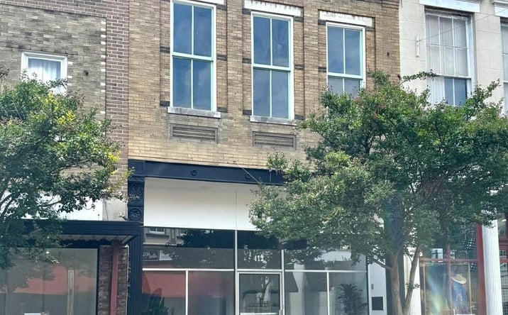Pictures of Retail, Office, Mixed Use property located at 412 MAIN ST, NATCHEZ, MS 39120-3464 for sales - image #1