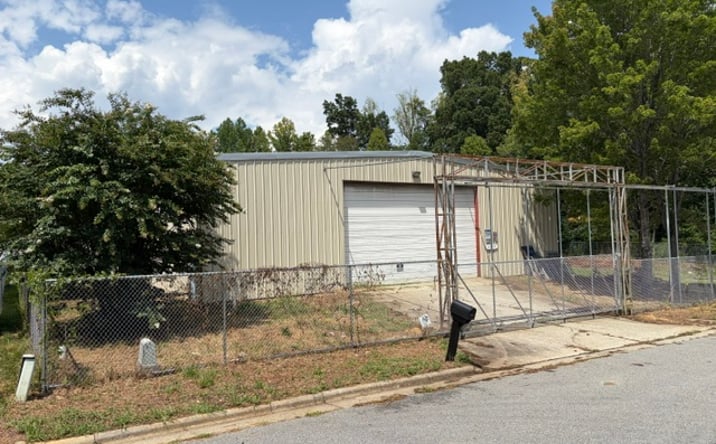 Pictures of Industrial property located at 2329 JOE BROWN DR, GREENSBORO, NC 27405-3960 for sales - image #1