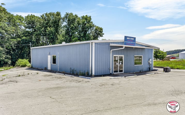 Pictures of Retail, Mixed Use property located at 5885 North York Highway, Byrdstown, TN 38549 for sales - image #1