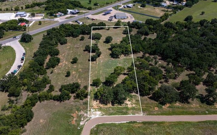 Pictures of Land property located at Lot 8 Lakewood Drive, Whitney, TX 76692 for sales - image #1