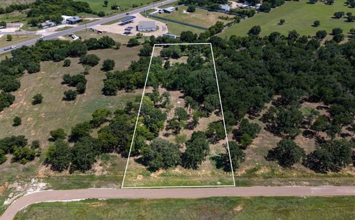 Pictures of Land property located at Lot 9 Lakewood Drive, Whitney, TX 76692 for sales - image #1