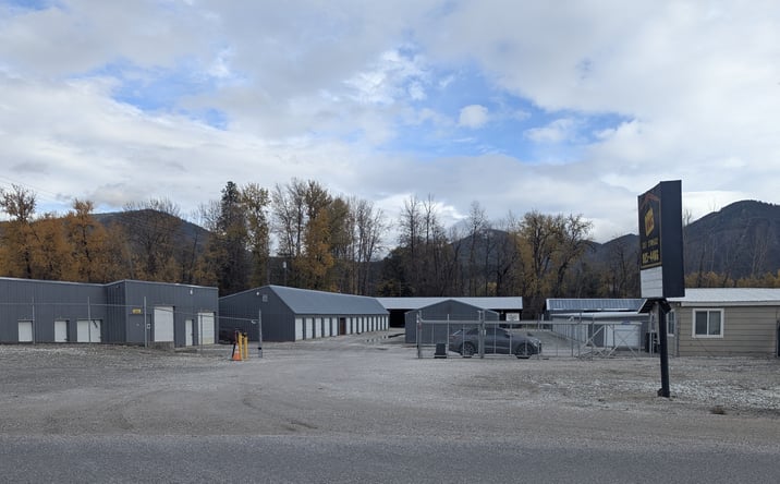 Pictures of Self Storage property located at 2194 SAND CYN RD, CHEWELAH, WA 99109-9665 for sales - image #1