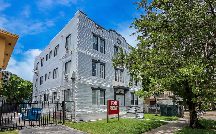 Pictures of Multifamily property located at 1563 SW 2nd St, Miami, FL 33135 for sales - image #1