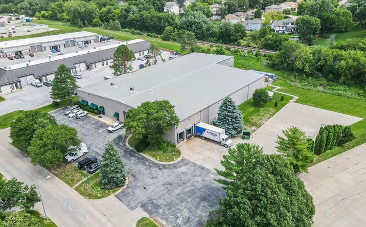 Pictures of Industrial property located at 2511 S 156th Cir, Omaha, NE 68130 for sales - image #1
