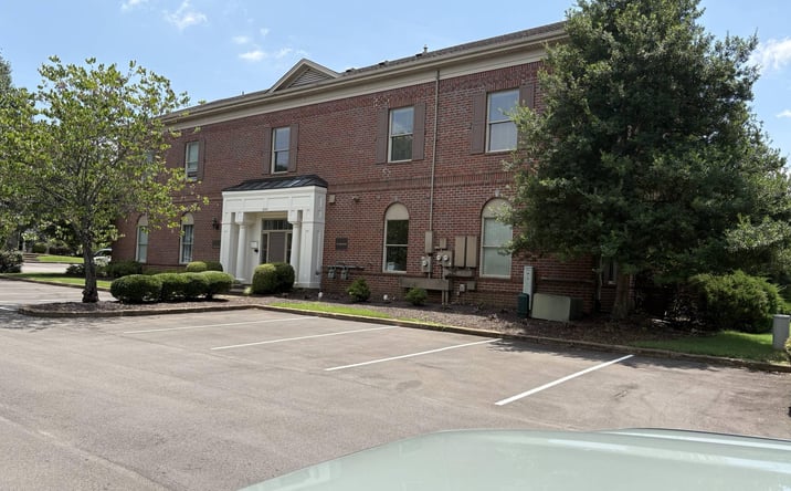 Pictures of Office property located at 9033 GARDEN ARBOR DR, GERMANTOWN, TN 38138-7835 for sales - image #1