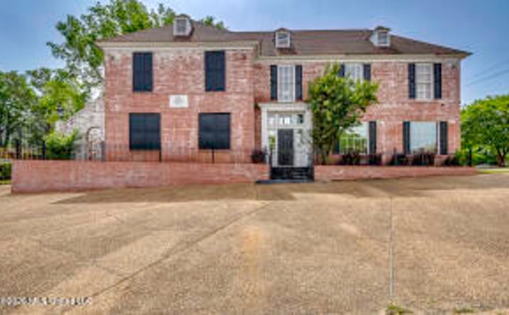 Pictures of Office, Mixed Use property located at 801 E Fortification Street, Jackson, MS 39202 for sales - image #1