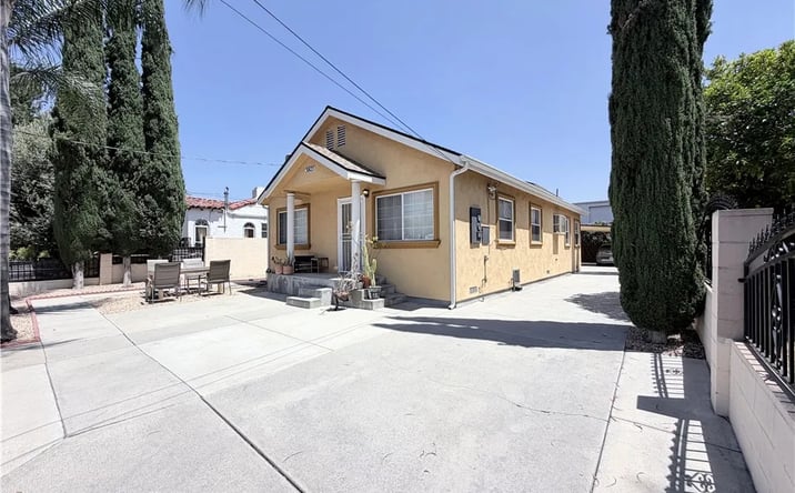 Pictures of Multifamily property located at 3803 Seneca Avenue, Los Angeles, CA 90039 for sales - image #1