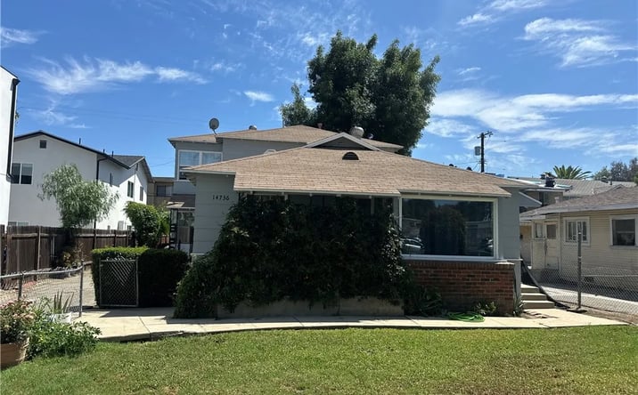 Pictures of Multifamily property located at 14736 Gilmore, Van Nuys, CA 91411 for sales - image #1