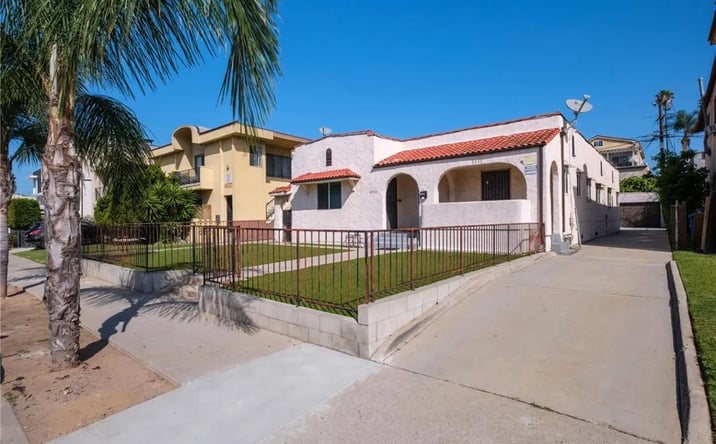 Pictures of Multifamily property located at 4533 Saturn, Los Angeles, CA 90019 for sales - image #1