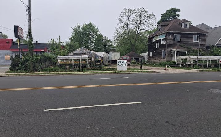 Pictures of Business for Sale, Land property located at 164 little east neck rd, West Babylon, NY 11704 for sales - image #1