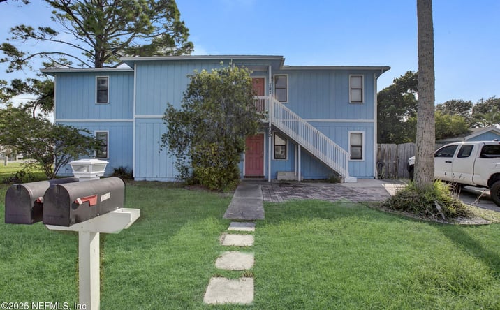 Pictures of Multifamily property located at 725 7TH Avenue S, Jacksonville Beach, FL 32250 for sales - image #1