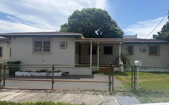 Pictures of Multifamily property located at 88 NW 18th Avenue, Miami, FL 33125 for sales - image #1