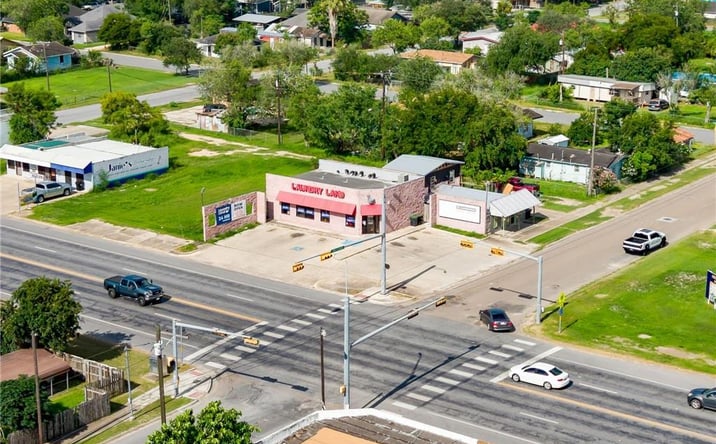 Pictures of Office, Retail property located at 815 N Broadway Street, Elsa, TX 78543 for sales - image #1