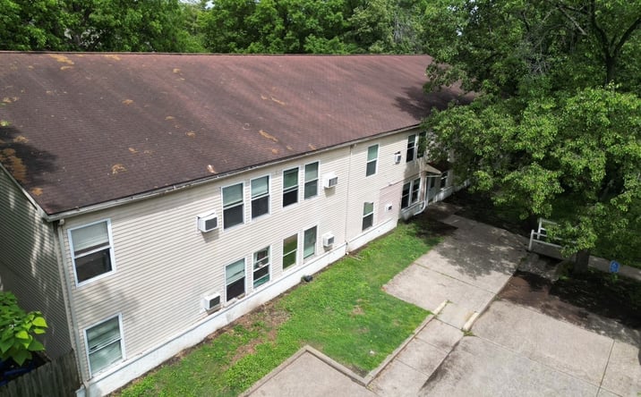 Pictures of Multifamily property located at 2305 South Rotherwood Avenue, Evansville, IN 47714 for sales - image #1