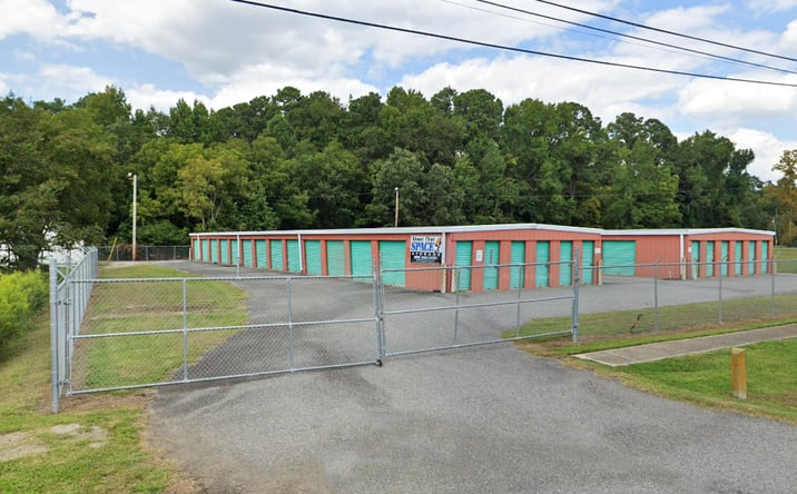 Pictures of Self Storage property located at 107 Mill Street, Elizabeth City, NC 27909, 1538 Weeksville Road, Elizabeth City, NC 27909, 1855 Weeksville Road, Elizabeth City, NC 27909, 255 U.S. 158, Camden, NC 27921, 768 Simpson Ditch Road, Elizabeth City, NC 27909, 923 Halstead Boulevard, Elizabeth City, NC 27909 for sales - image #1